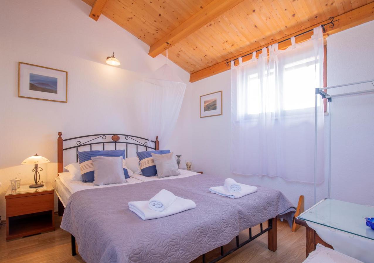 Aldo Sea View Apartman Póla
